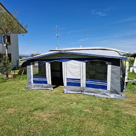 Caravane 1-4 Personnes * Ballens